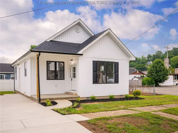 1509 15th St, Nitro, WV 25143