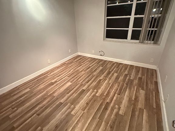 2nd image of 9400 Live Oak Pl APT 204