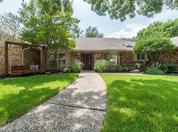 2nd image of 513 Briarglen Dr