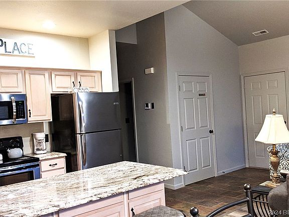 2nd image of 42 Cottage Park W #32