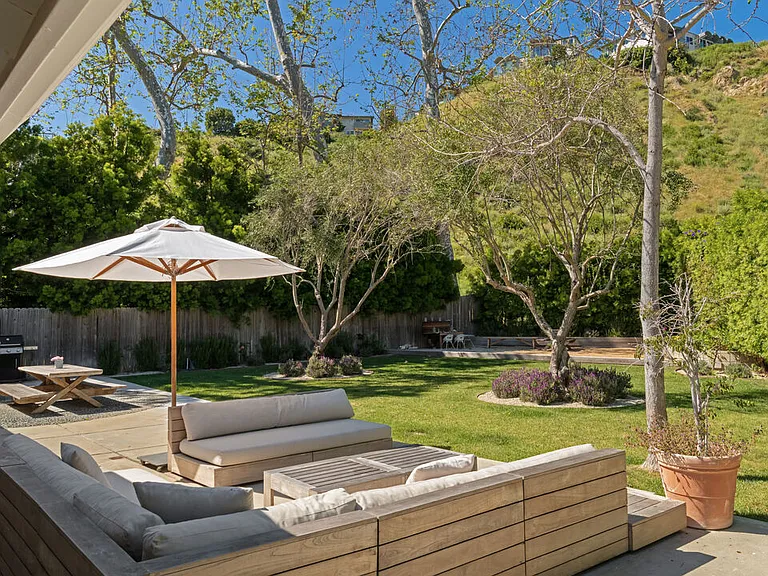 6202 Frondosa Dr — Photo 12