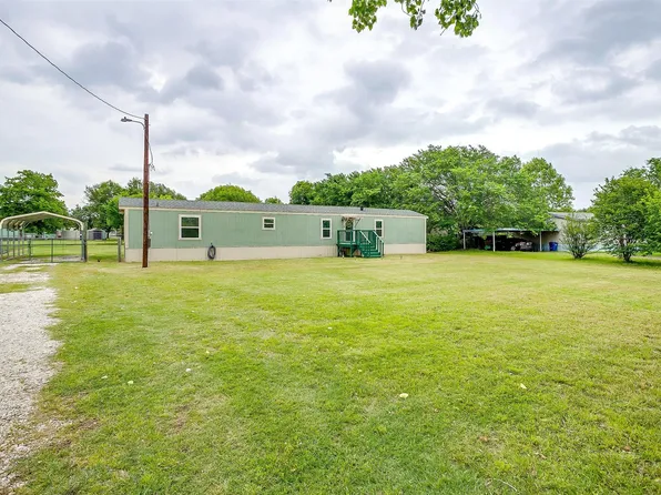1833 Lariat Ln, Burleson, TX 76028