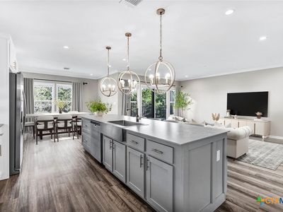 900 Chamberlin Rd, Dale, TX, 78616