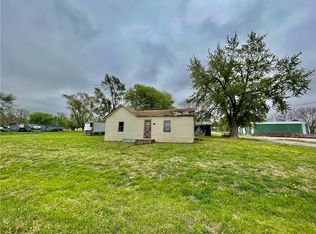 117 S Linn St, Graham, MO 64455