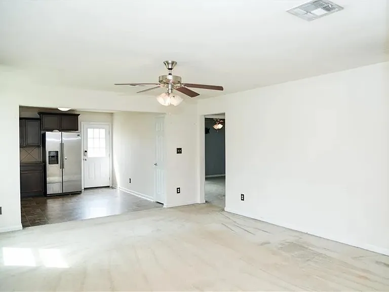48295 Labonte Ln — Photo 2