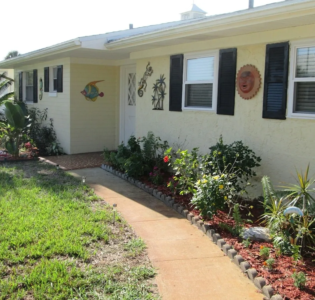 3 bed, 2197 sqft, $2,450 — Photo 2
