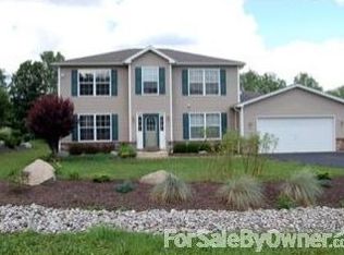 9 Michaels Run Rd, Stroudsburg, PA 18360