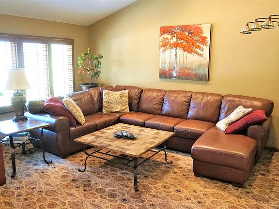 5th image of 620 Thornwood Dr