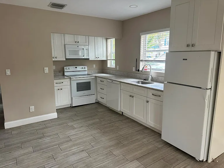 2400 Park Ave #1 — Photo 9