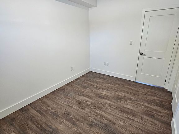 3rd image of 6638 McLeod Rd #116