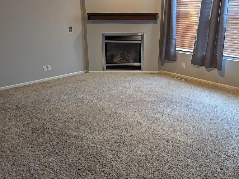 908 Port Royal Dr — Photo 4