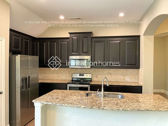 5th image of 1970 De Berry Ln