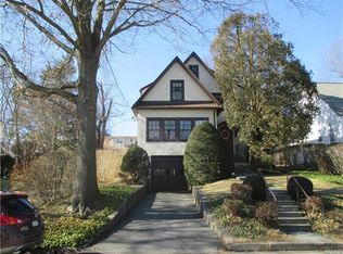 87 Overlook Rd, White Plains, NY 10605