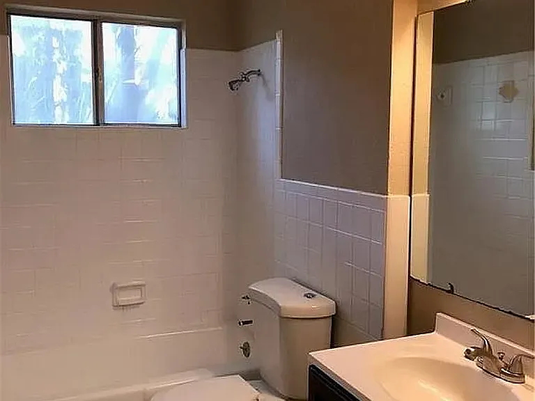 3003 Lakeside Dr — Photo 15
