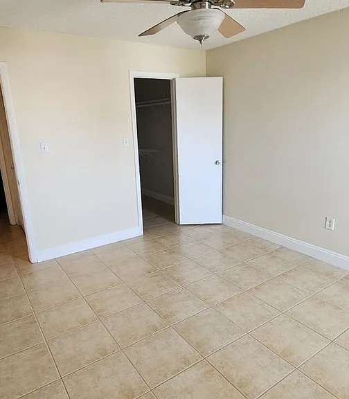 310 Taylor Ave #C19 — Photo 14