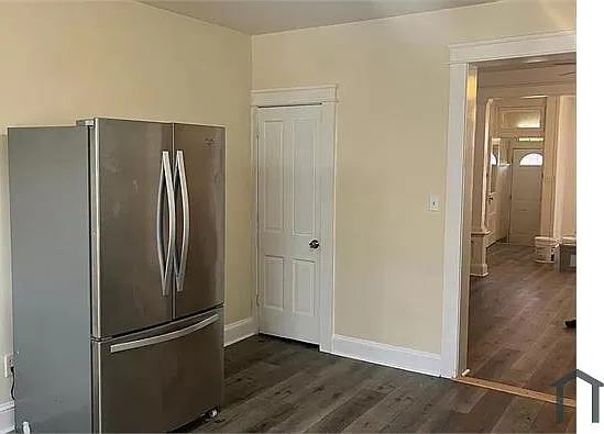 4 bed, $1,800 — Photo 4