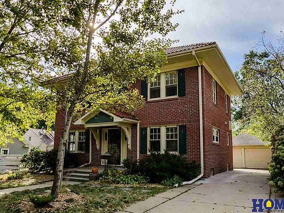 2nd image of 2557 Van Dorn St