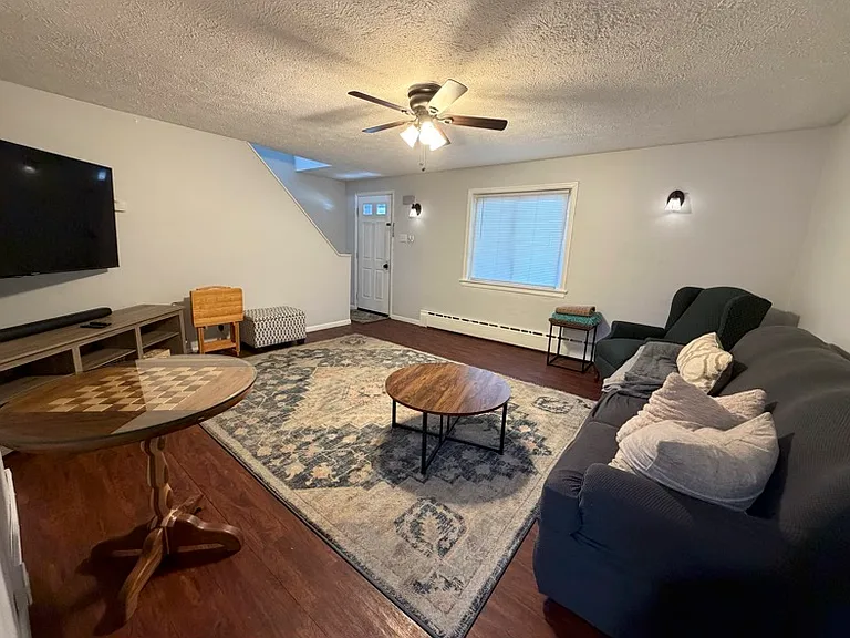 454 Grant Ave — Photo 5