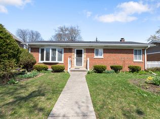 521 W Division St, Itasca, IL 60143