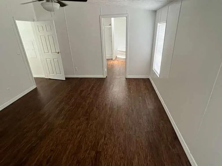 2230 Crutchfield Rd — Photo 14