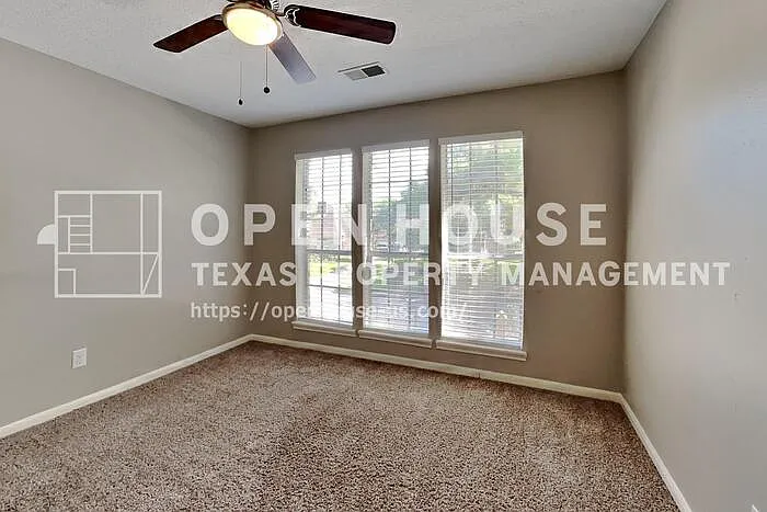 8427 Burwood Park Dr — Photo 12