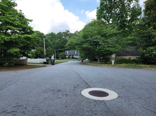 218 Town Creek Dr, Canton, GA 30115