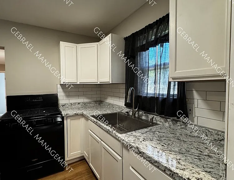 2131 Ohio Ave — Photo 3