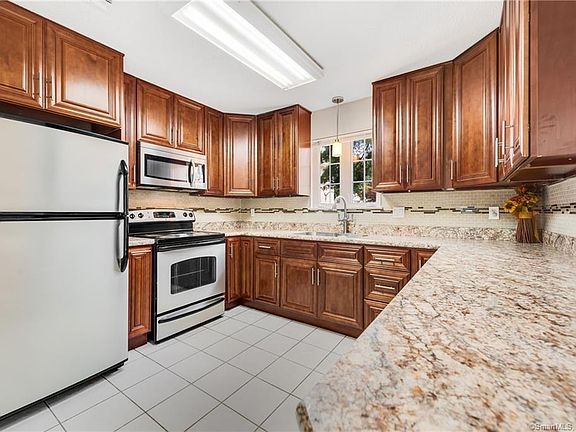 3rd image of 64 Fitch Meadow Ln Unit 64