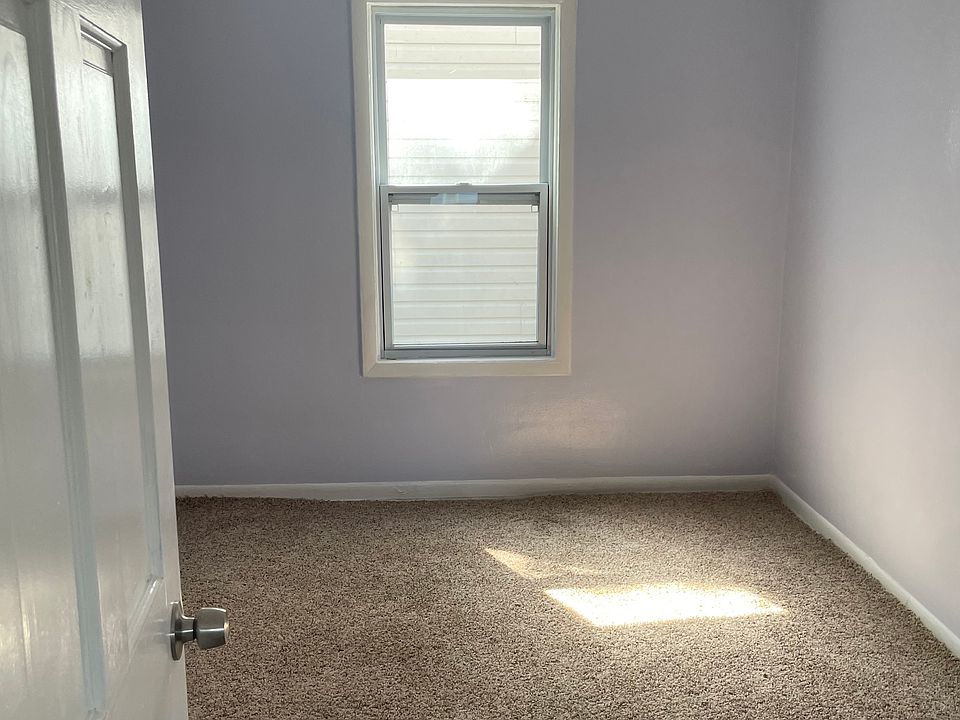 1st image of 55 Mary St #2