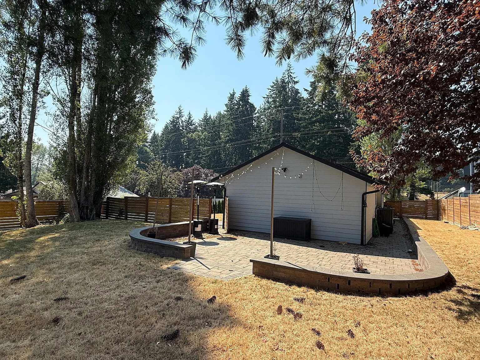 3 bed, 1210 sqft, $3,350 — Photo 3