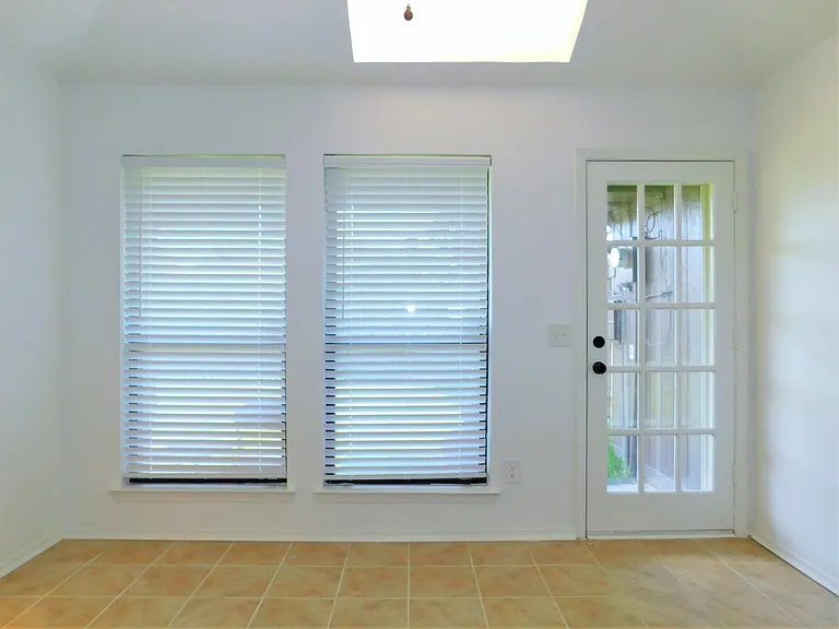 2105 Sonata Ln — Photo 11