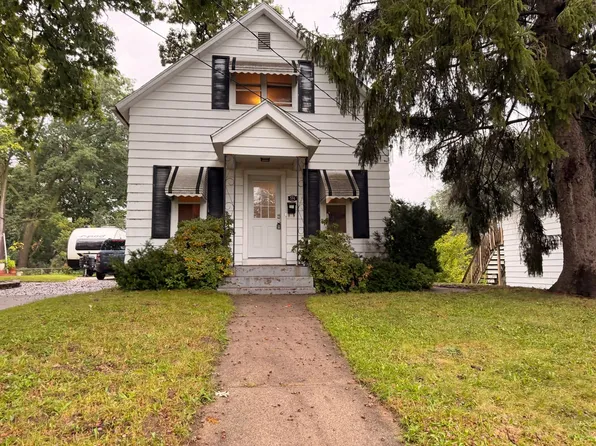 596 Grand Ave NE, Grand Rapids, MI 49503