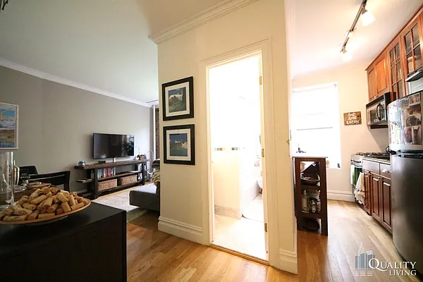 Rented by (Legacy) NY Quality Living Uptown | media 17