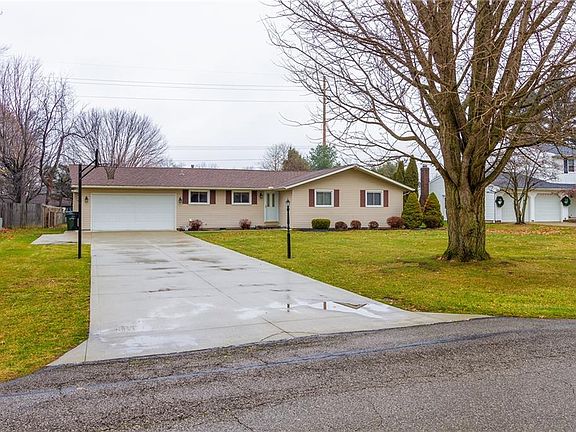 2nd image of 167 Nottingham Dr