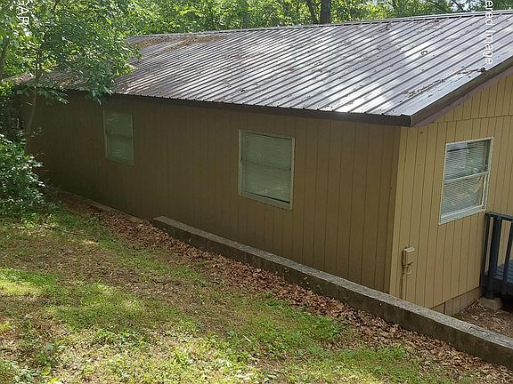 4th image of 202 Iris Rd