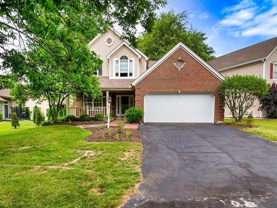 1st image of 3932 Carriage Hill Ln