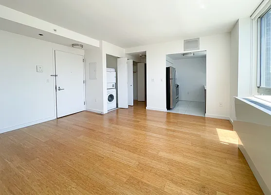 Rented by Kahen Properties | media 14