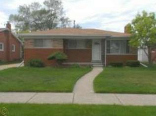 20326 Fairview Dr, Dearborn Heights, MI 48127