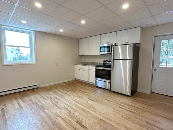 48 S Main St APT D, Nazareth, PA 18064