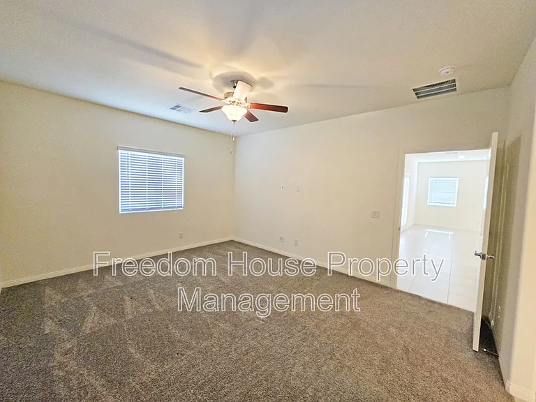 56 Pioneer Range Ave — Photo 37