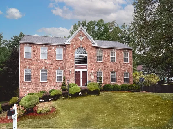 246 Jaclyn Dr, Cranberry Township, PA 16066