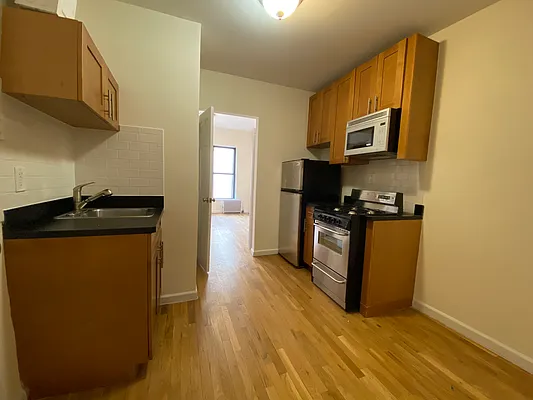 Rented by Compass | media 9