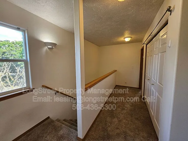 7445 SE Crystal Springs Blvd — Photo 16