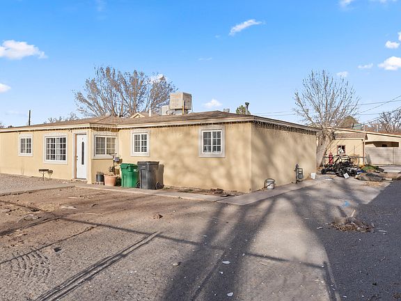 3rd image of 2204 El Navajo St SW
