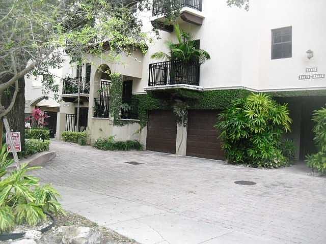 1st image of 2757 Coconut Ave #2757