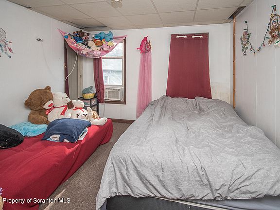 4th image of 63 Wyoming St