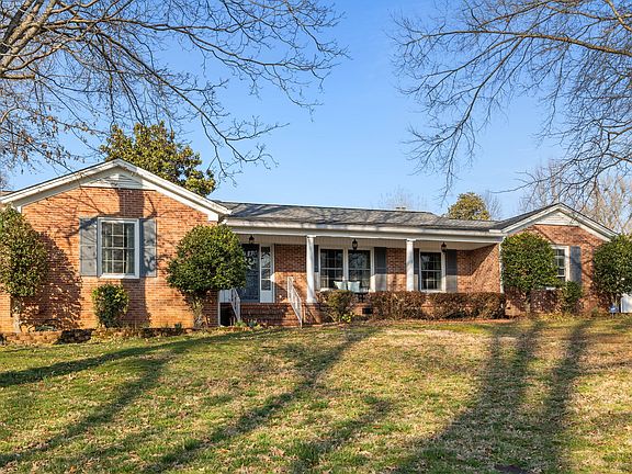 2nd image of 407 Rushwood Dr