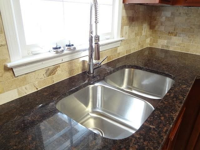 2nd image of 4202 Wrexham Dr