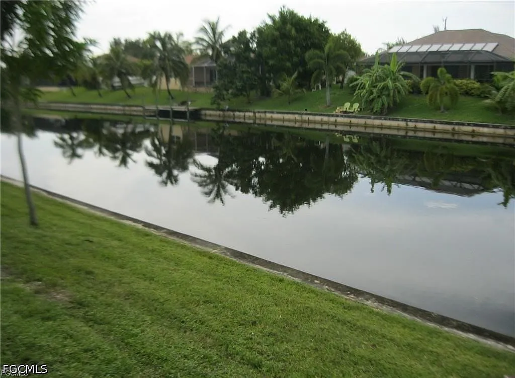 3 bed, 2.0 bath, 2016 sqft, $2,800 — Photo 3
