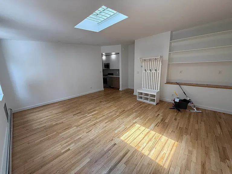 379 3rd Ave #3-E — Photo 2